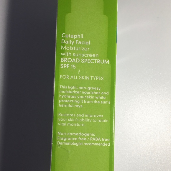 Cetaphil daily facial moisturizer with sunscreen - Picture 2 of 5